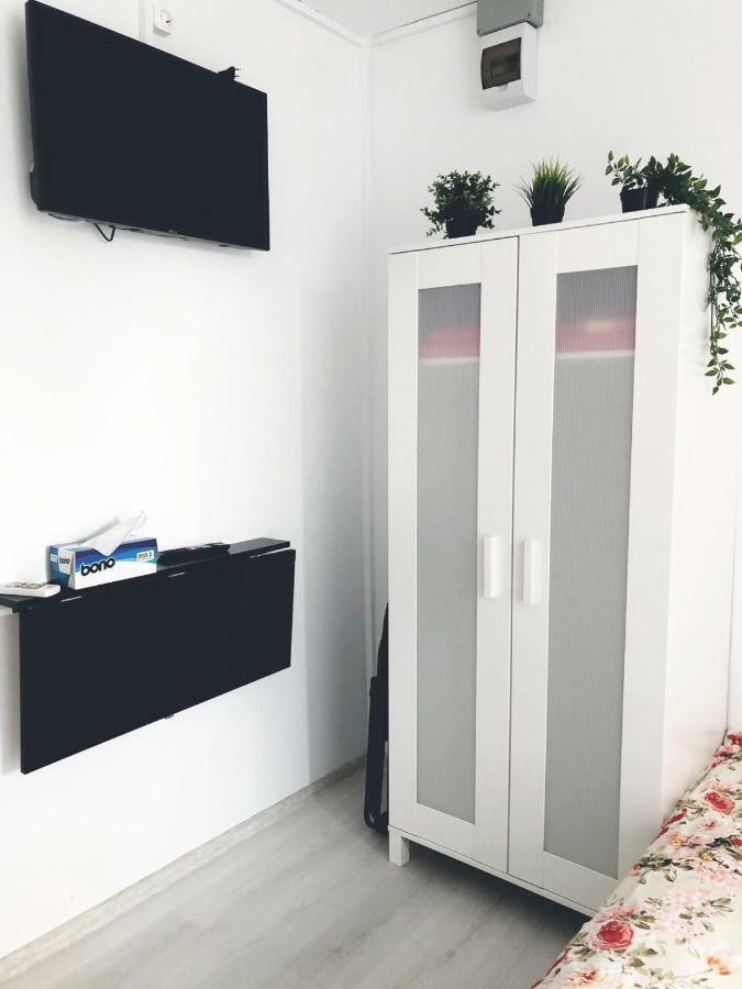 Studio Central Тыргу-Жиу Экстерьер фото